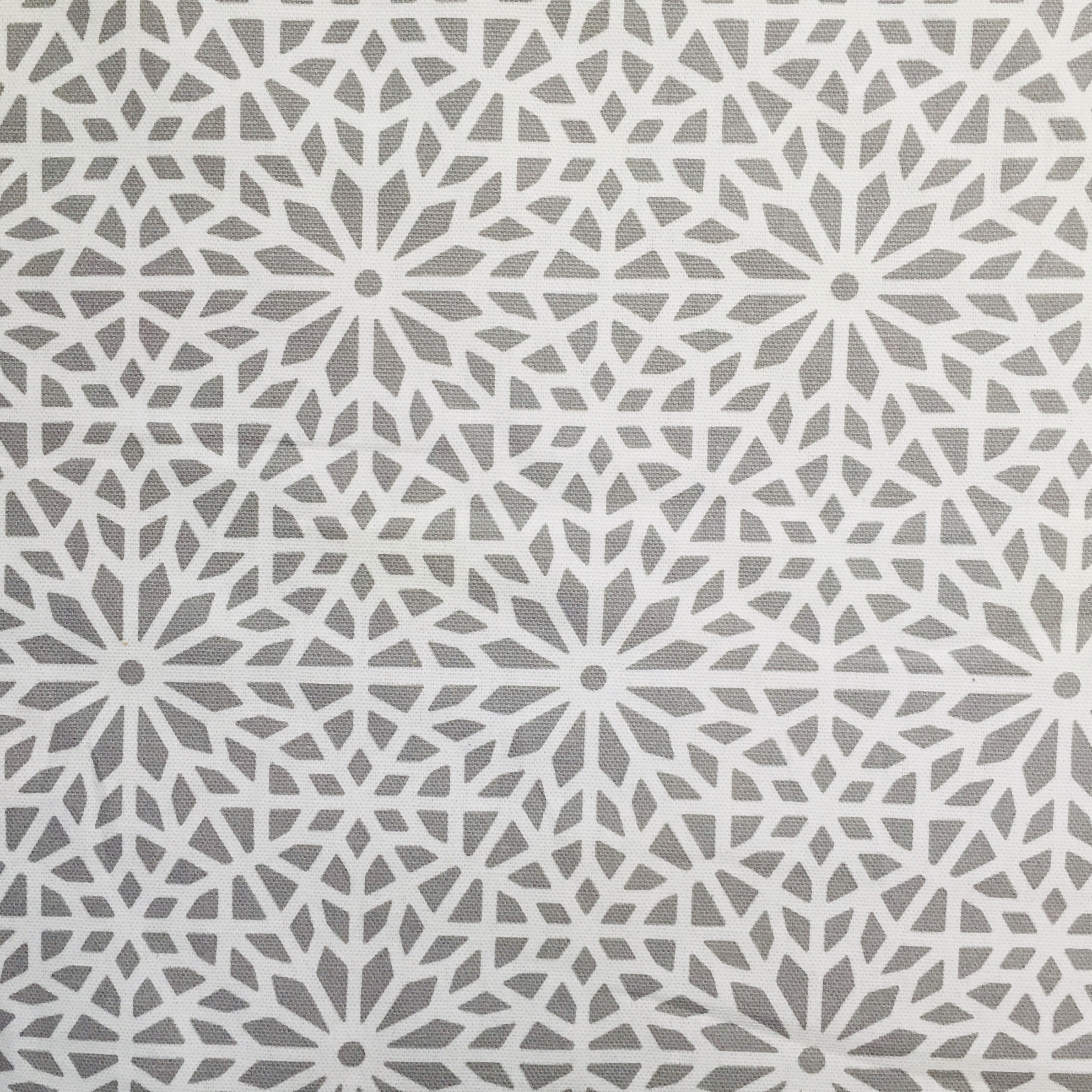 Tissu à Œillets Brodé Coton Blanc - 2 Mètres De Large, Pour Couture, Déco Et Vêtements